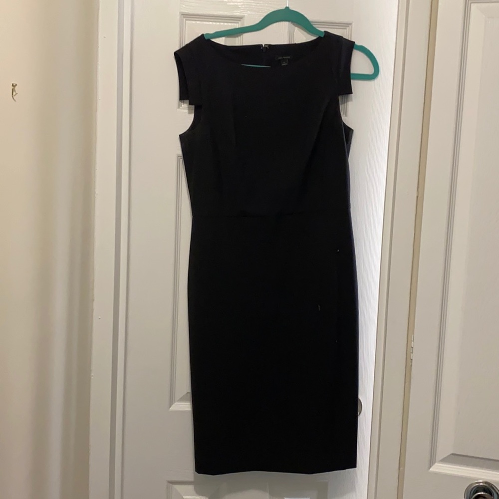 Ann Taylor black business dress size 6 (mid length)